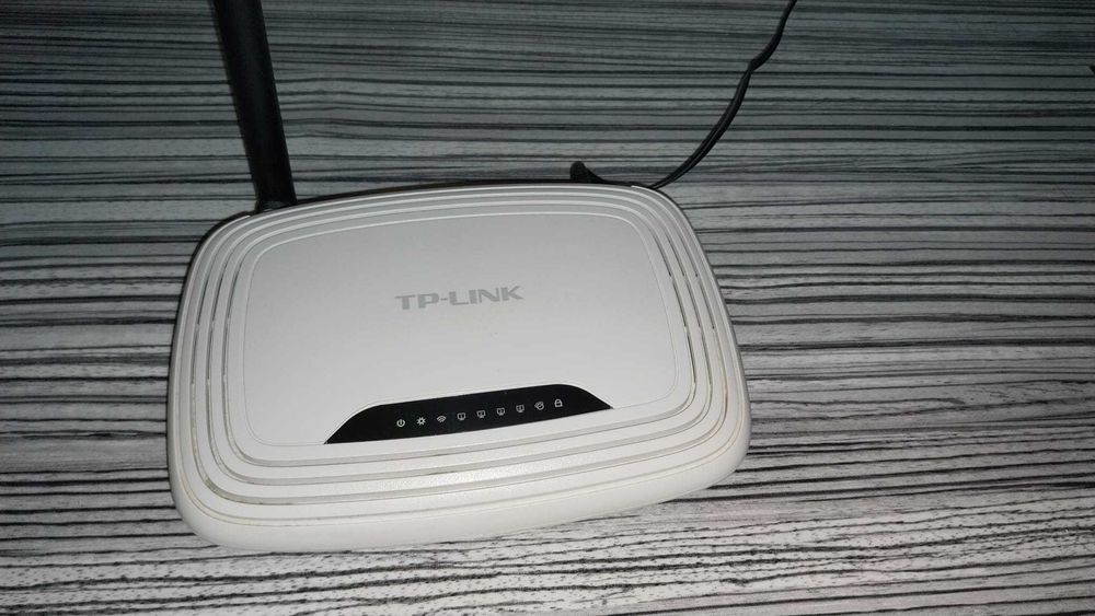 Router wireless TP Link WR740N
