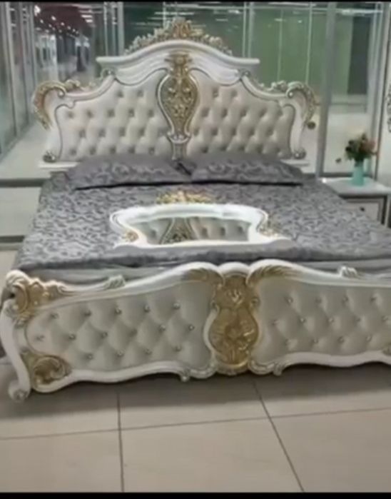 Продам спальний гарнитур