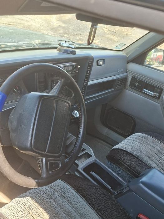 Продам Jeep Cherokee