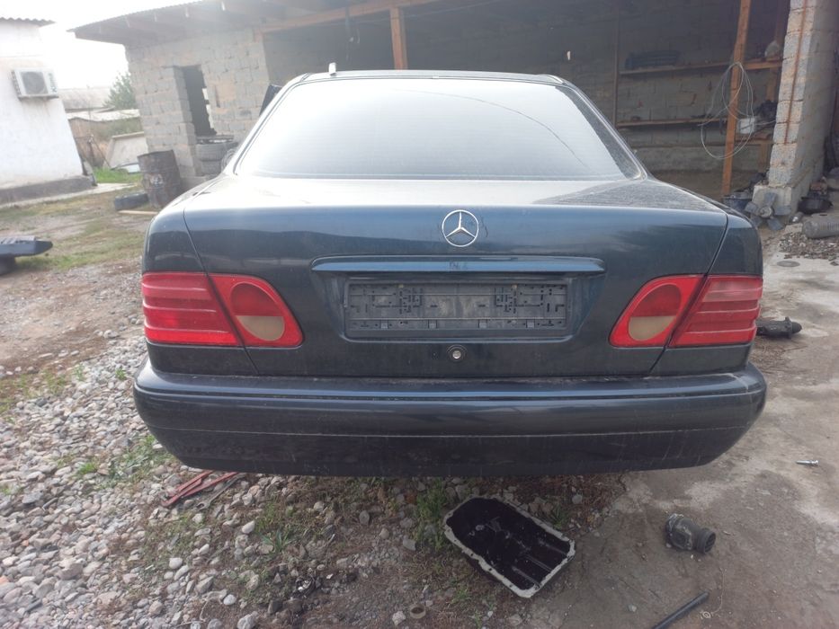 Mercedes Benz e320 1997