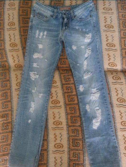 Продам джинсы женские