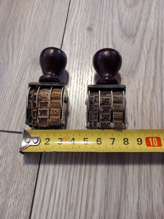 Vand Stampila cu Data Vintage