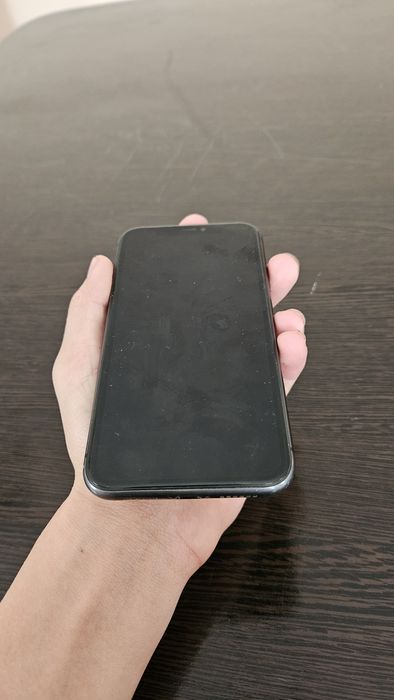 Қара айфон 11 сатылады