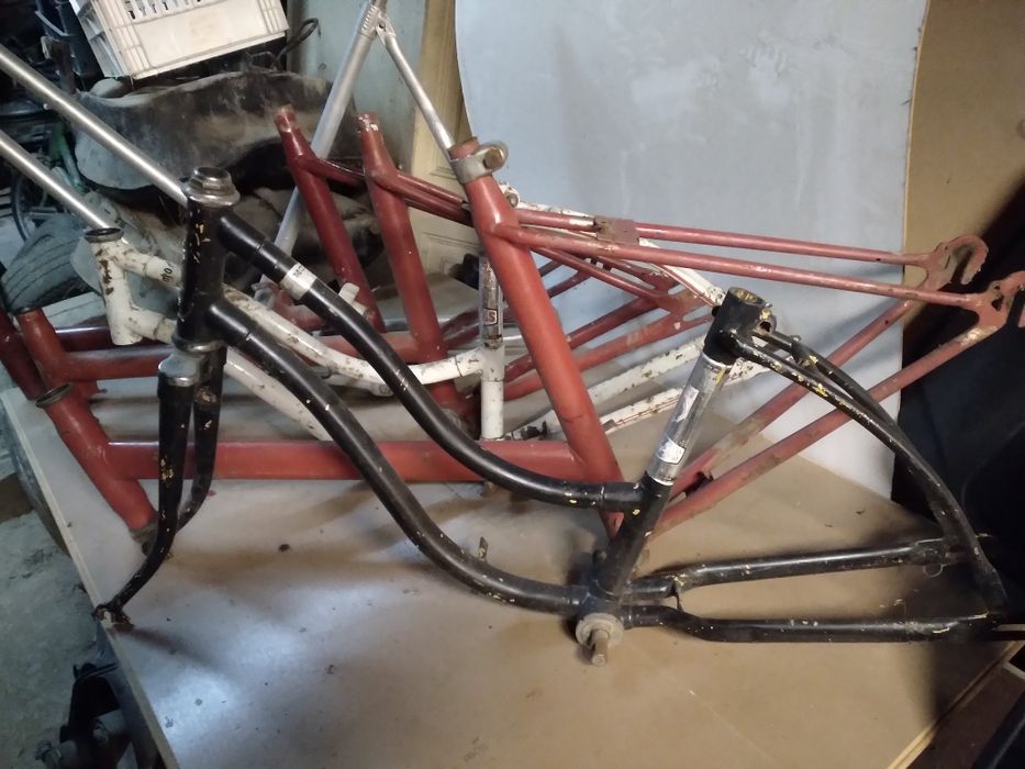 Cadre pegas diferite modele