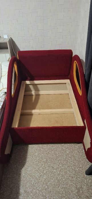 Кровать машинка детская