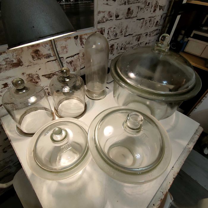 Лабораторна стъклария .