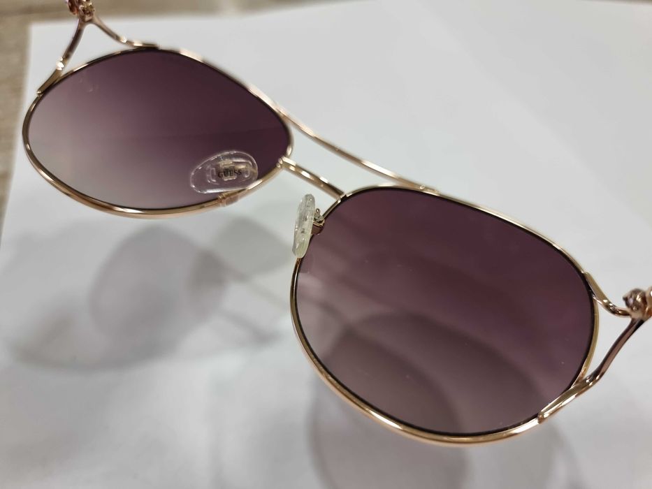 Дамски слънчеви очила Guess