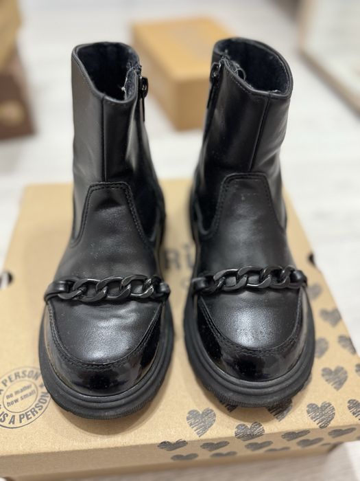 Ботинки для девочки