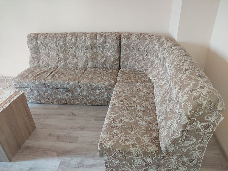 Чисто нов разтегателен ъглов диван