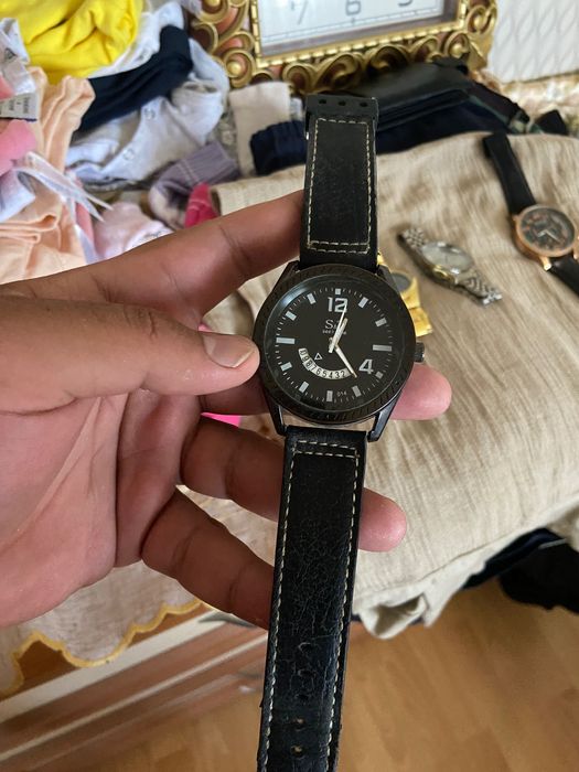 Продавам кварцови часовници