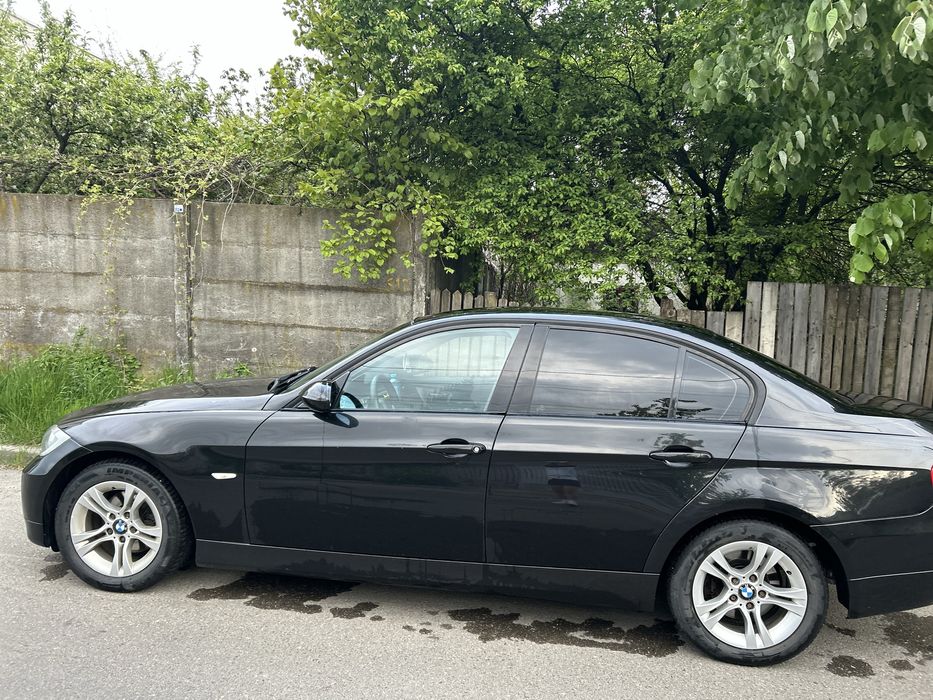 Se vinde bmw seria 3 e90