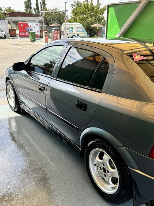 De vanzare opel astra g