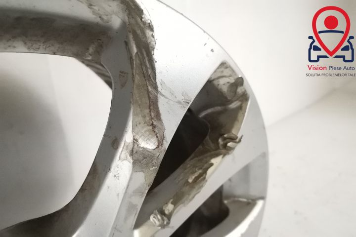 Оригинална джанта / Originalna Djanta 8 J R 18 ET 43 ПОВРЕДЕНА Мерцеде