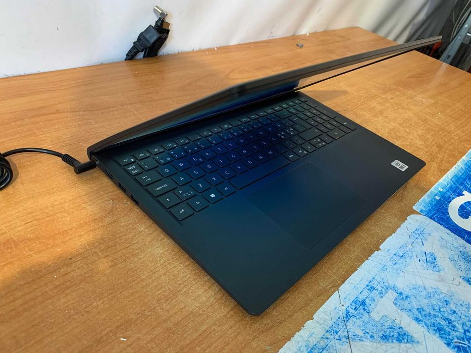 Laptop Lenovo i5 gen.10, 8GB RAM, 256GB SSD NVMe /Garantie 2 ani