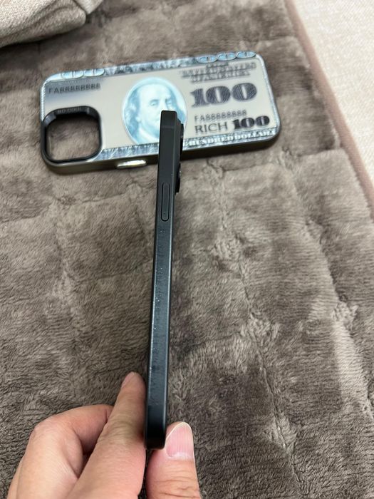 Продам Iphone 15