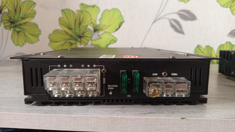 Усилители звука  автомобильные