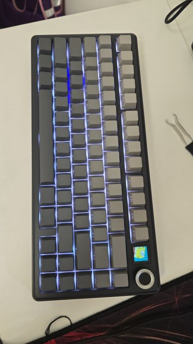 Продаю клавиатуру Aula f75 max