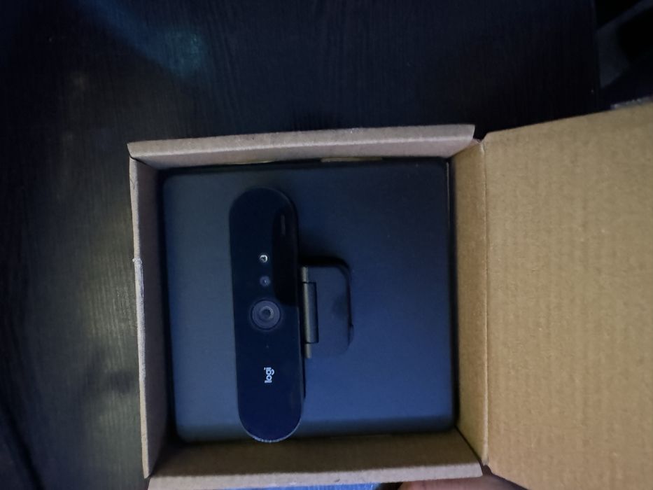 Продам камеру Веб-камера Logitech Brio