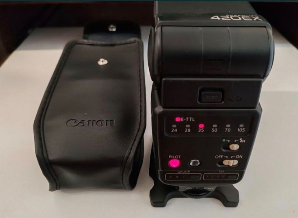 Blitz Canon SpeedLite 420 EX
Ca nou
Pret :350 Ron