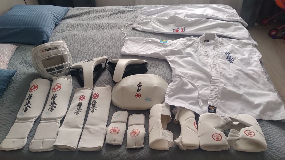 Спортивный костюм