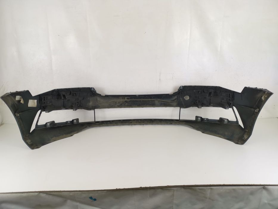 Предна броня - Шкода Суперб 3 [фейслифт] [ - ] Оригинална и в добро съ