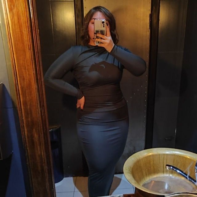 Платье обтягивающее