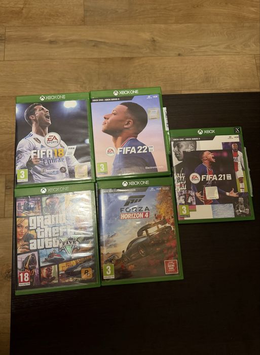 Xbox one S, 1tb, 1 controler, 5 jocuri