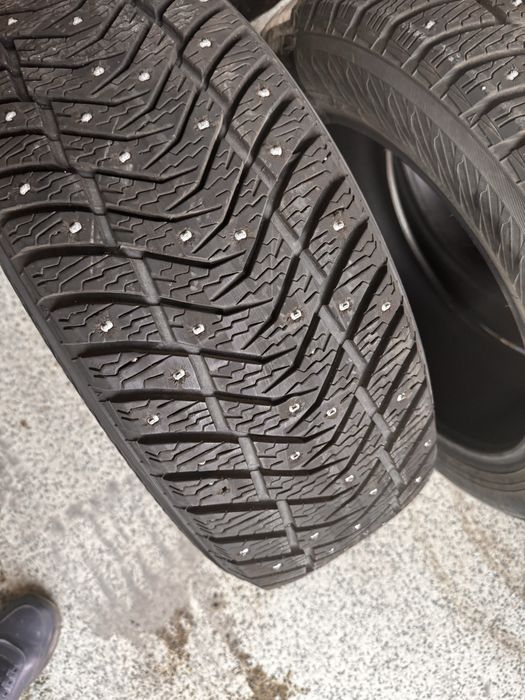 Шины шипованные зимние yokohama