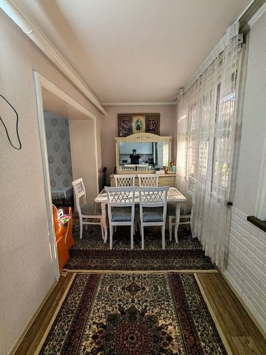 Продам 3 ком вдоль дороги на Гагарина под нежилое