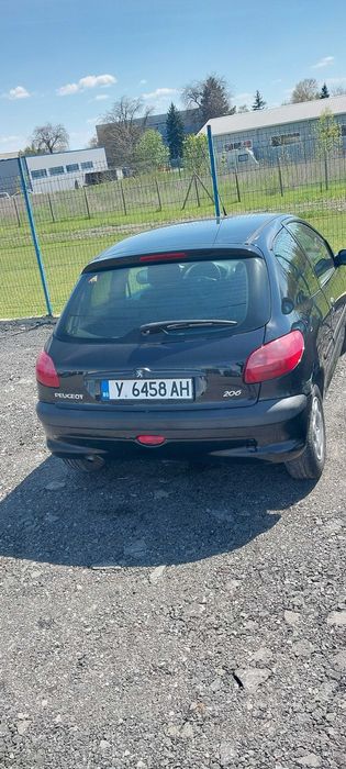 Peugeot 206 hatchback