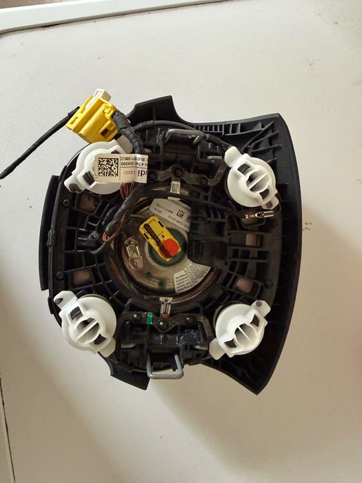 Airbag волан AUDI A3 8V Q3 8U 8V0880201AA