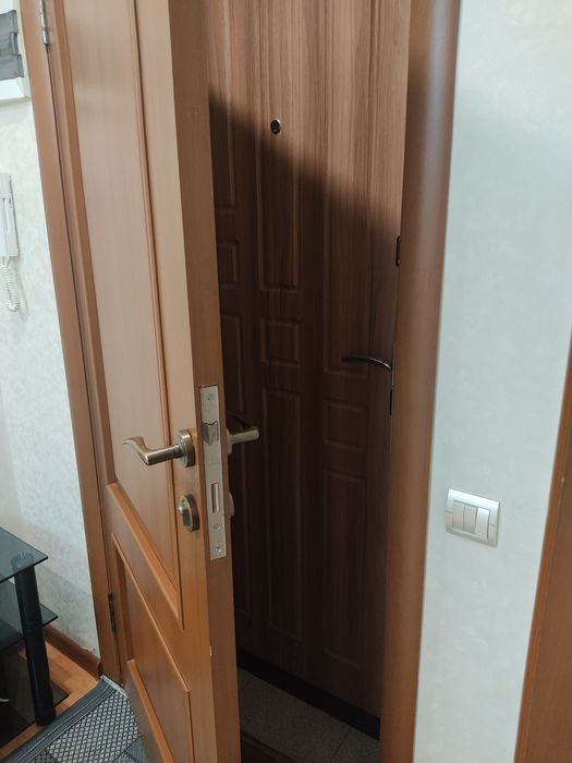 Продам дверь межкомнатную