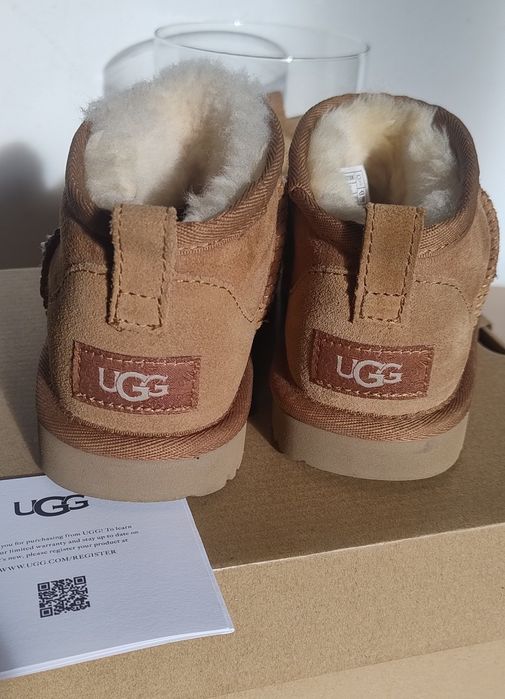 UGG Kids Classic Ultra Mini Nr 31 Noi