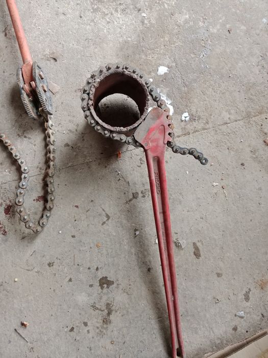 Труба ашатын кілттер сатылады..