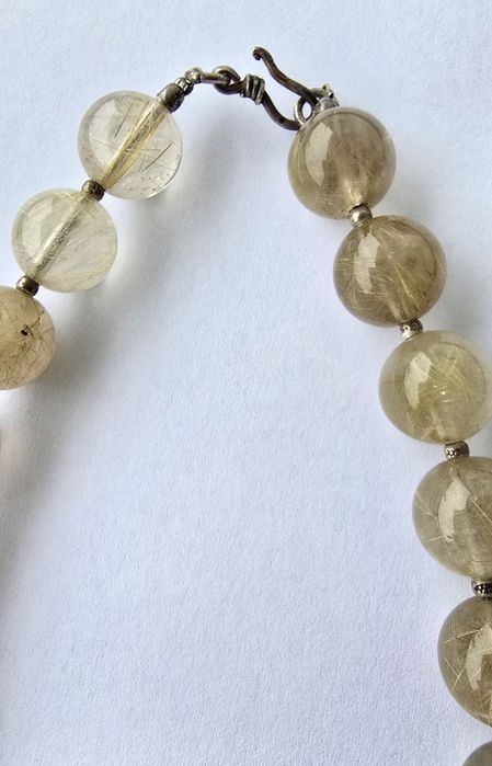 Colier statement din cuart rutilat natural , 26 bile mari 13–14 mm