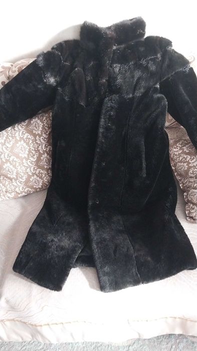 Шуба нутон, воротник норка,