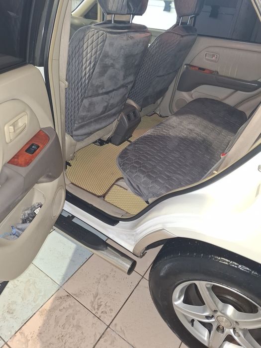 Продам хорошую машину