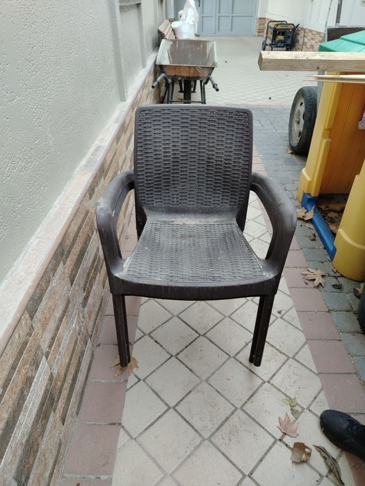 Stol stul sotiladi komplekt