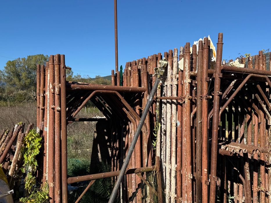 Schelă metalica de inchiriat  - Itaia