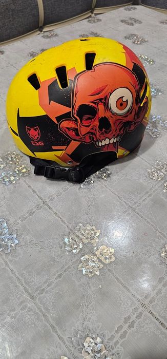 Шлем для самокатов,великов