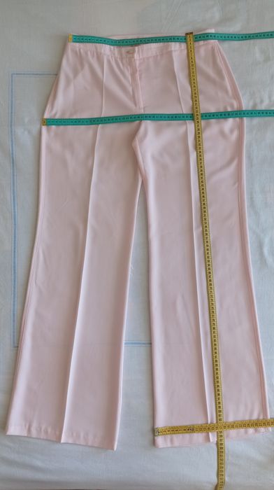 Елегантен костюм, нов, от три части, размер XL, 23 евро/45 лв