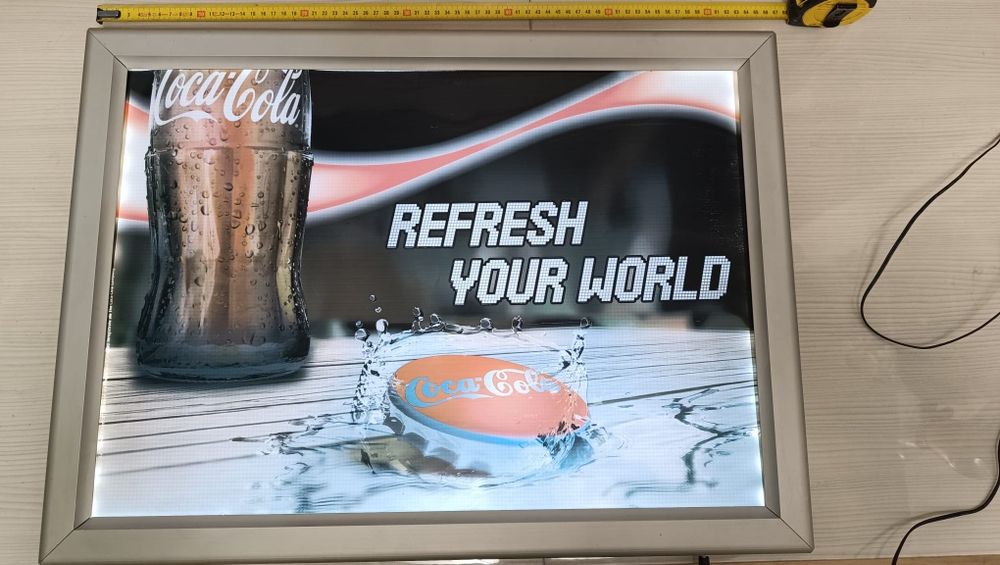 Vând logo uri coca cola luminate