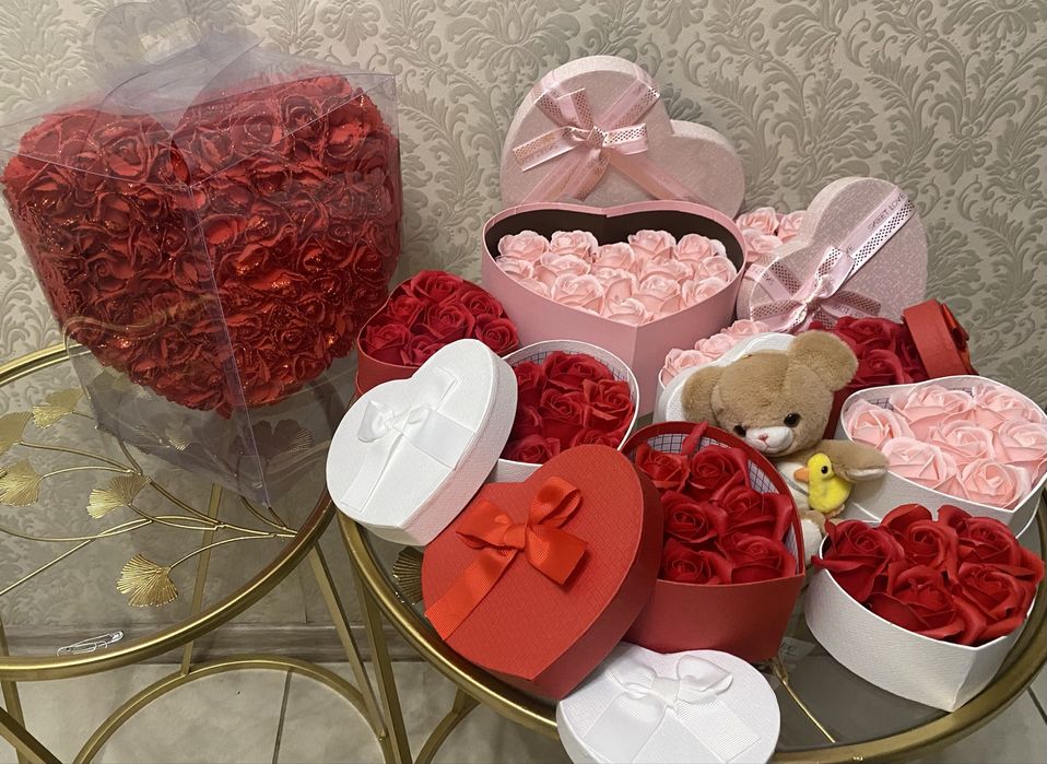 Свети Валентин - сърце с рози