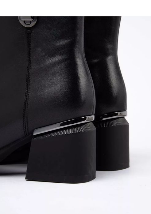 Продам ботильоны женские