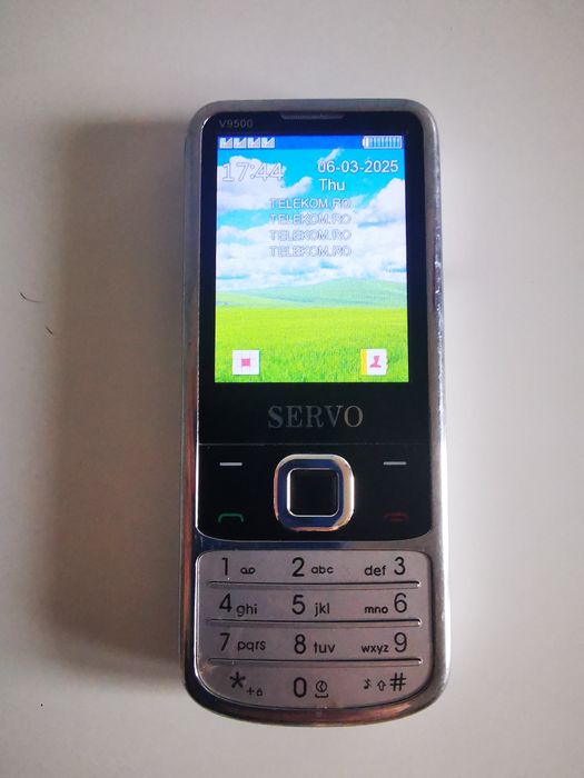 Telefon cu 4 Sim-uri