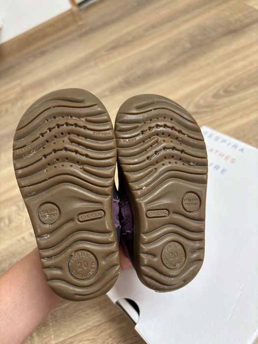 Ghetuțe din piele Geox pt fetițe mărimea 20