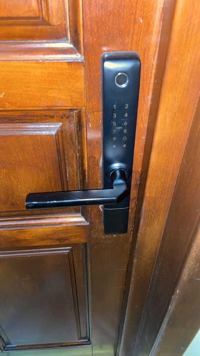 Yale inteligente,montaj rapid si profesional