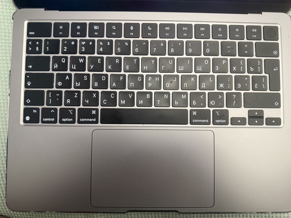 MacBook Air 13.6 M2 / 8GB / 512GB / АКБ 99%