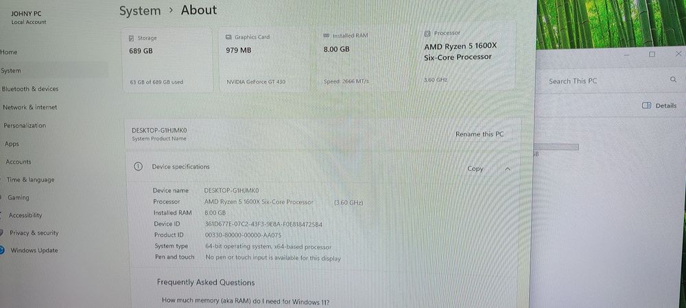 De jucat sau școală