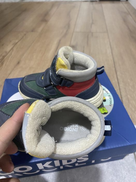 Продам детские ботинки INDIGO KIDS